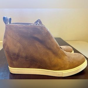 Paolo Felicia Wedge Bootie